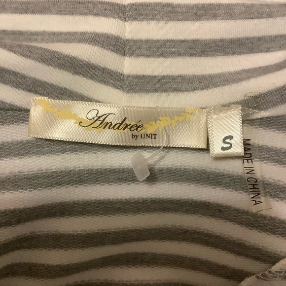 ANDREE BY UNIT GRAY & WHITE STRIPE COWL SIDE ZIP-UP SWEATER / Size S - Picture 10 of 11